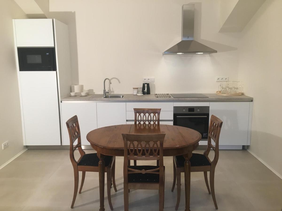 City Center Apartments Прага Экстерьер фото